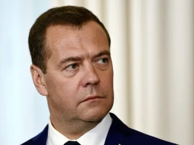 Dmitri Medvedev amenință „nebuna Uniune Europeană”: confiscarea activelor rusești ar fi echivalentă cu un act ce justifică războiul