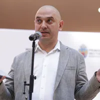 Radu Mihaiu, primarul  Sectorului 2 se chinuie de 1 an să dea un contract de 1.500.000.000 lei pentru spații verzi Foto: INQUM Photos/Sabin Cirstoveanu