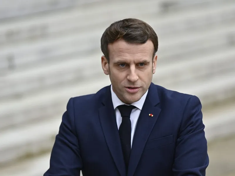 Macron anunţă că accelerează desfăşurarea unor militari francezi în România/FOTO: ft.com