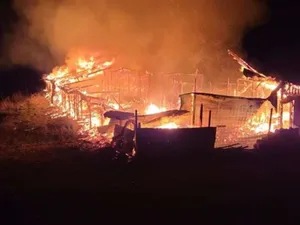 VIDEO Incendiu masiv în Prahova, Slănic: zeci de animale mistuite de flăcările unui saivan: FOTO - ISU Prahova(imagine cu rol ilustrativ)