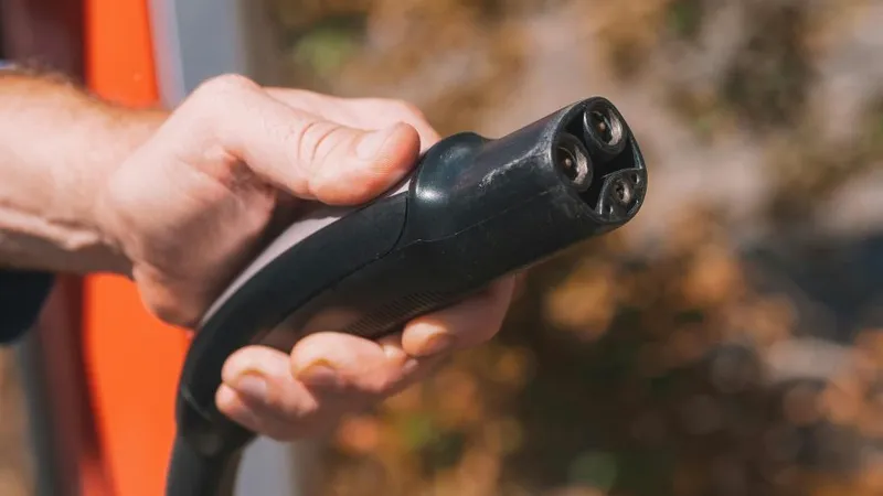 De ce întârzie Programul Rabla? Ce se întâmplă cu banii pentru vehiculele electrice? - Foto: Pexels/Kindel Media