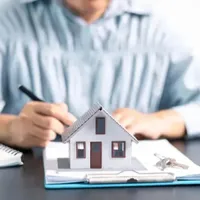Numărul autorizațiilor de construire pentru imobile rezidențiale a scăzut accentuat, cu 6,2%, în primele 4 luni din 2026 - Foto: Profimedia Images (Imagine cu rol ilustrativ)