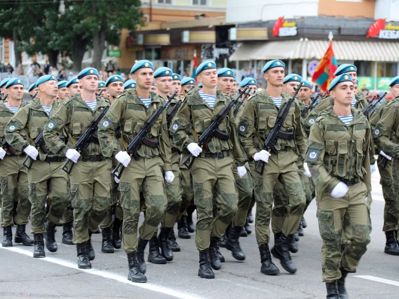 Militari transnistreni de „ziua independenței” republicii separatiste/foto: profimedia