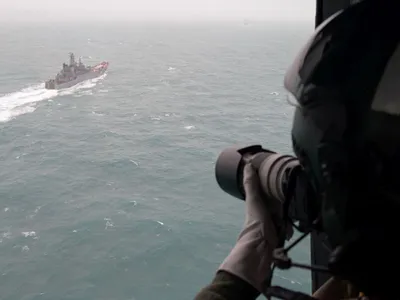 Armata Regală Britanică urmăreşti dintr-un elicopter Wildcat nava de război rusă Aleksandr Ostrakovsky, în Oceanul Atlantic, în apele teritoriale britanice - Foto: Profimedia Images (Imagine cu caracter ilustrativ)