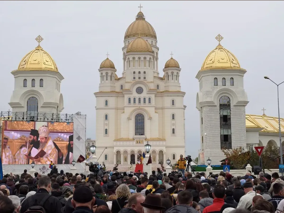Slujbe la Catedrala Naţională, de Sfântul Andrei şi de Ziua Naţională. Programul de vizitare