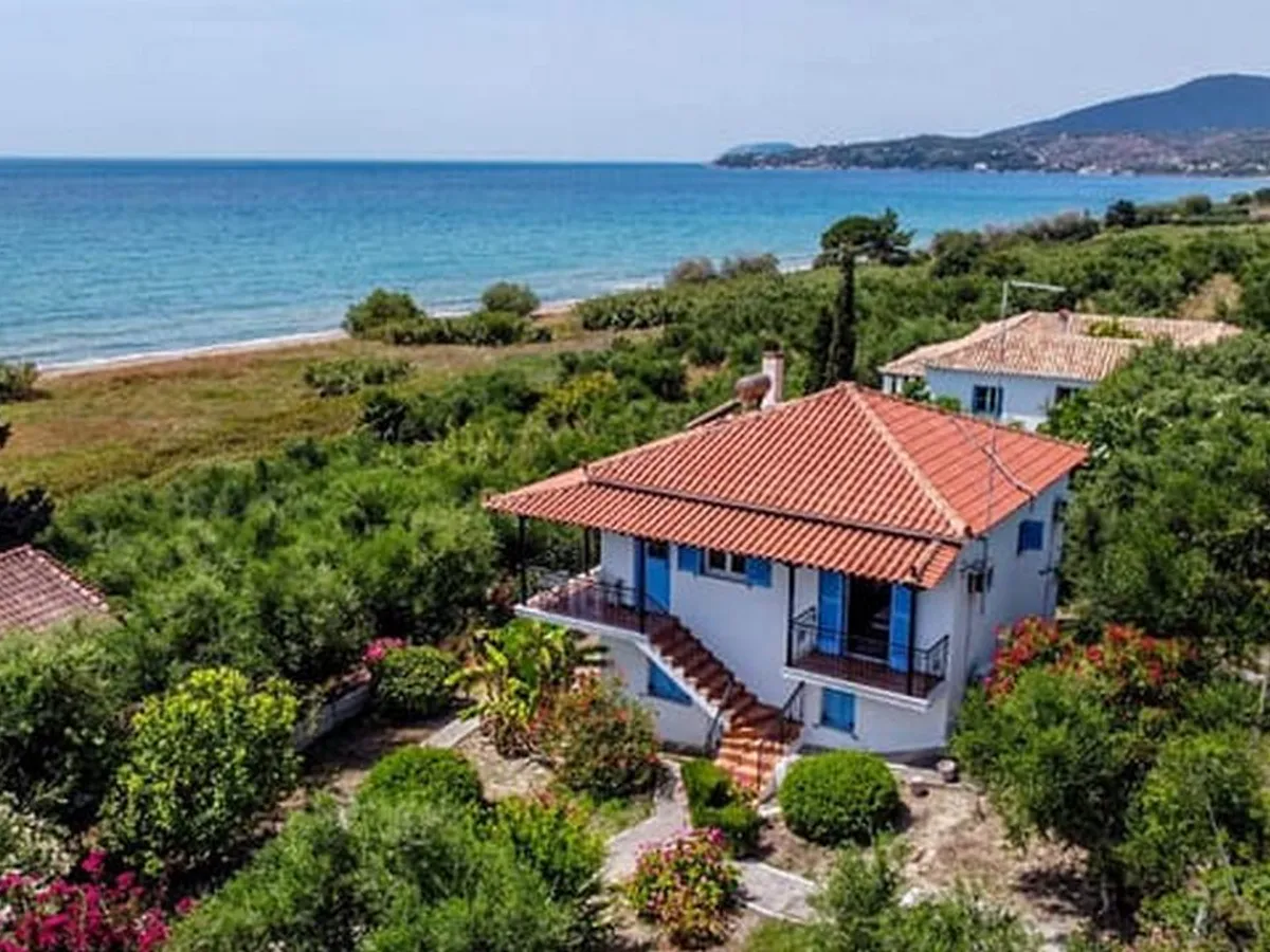 Te tentează să-ți cumperi o locuință în Grecia? Ce taxe și impozite plătești pentru o proprietate de 200.000 €