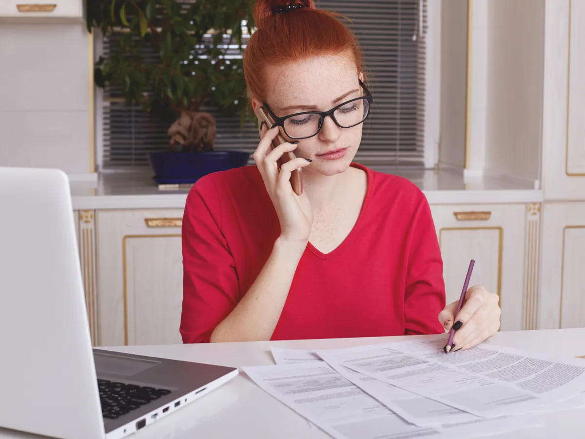 Până când trebuie să plătești impozitele, ca să ai o reducere de 10%? Cum faci cont pe ghișeul.ro? - Foto: Freepik (Imagine cu rol ilustrativ)