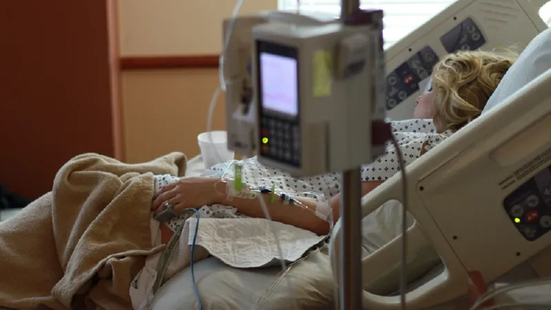 Un pacient este în stare gravă la spital cu malarie Foto: Pixabay.com - rol ilustrativ