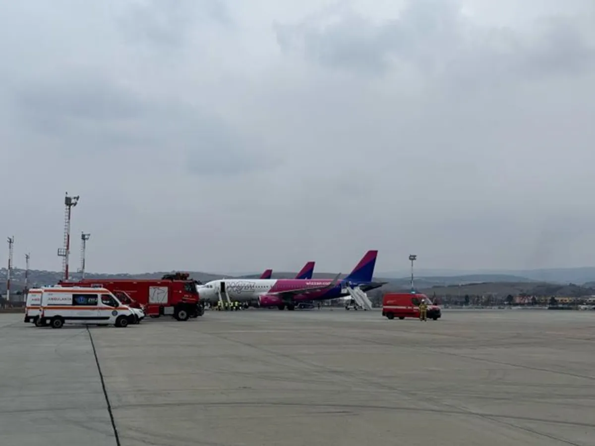 Un avion cu 221 pasageri a aterizat de urgenţă pe aeroportul din Cluj. A fost semnalată o defecțiune - Foto: Stiri de Cluj