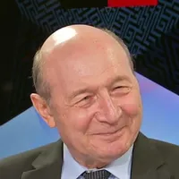 B1TV  Băsescu, mesaj cu subînțeles despre doi dintre candidații la prezidențiale: "Vor reuși acum?" - Foto: b1tv