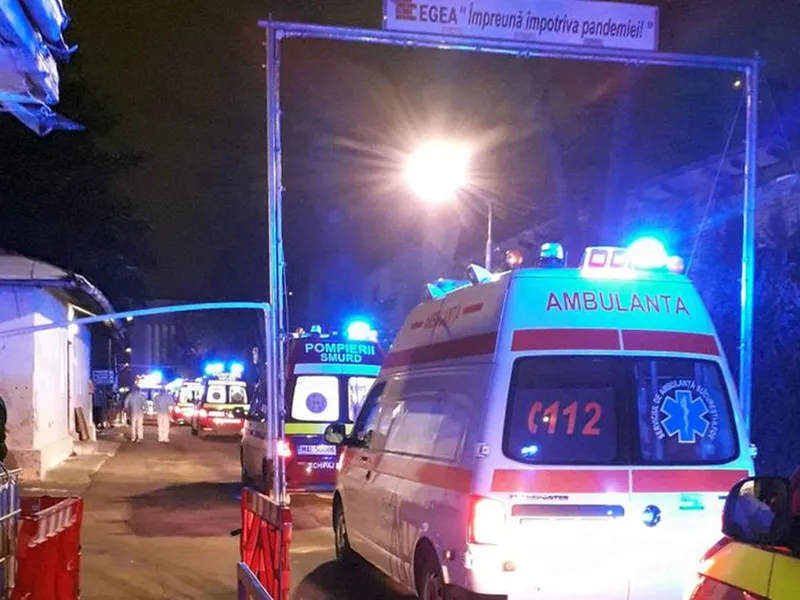 Ambulanța a fost chemată de mama fetei - Foto: Facebook