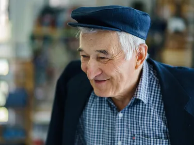 Pensionar gândindu-se la pensie - Foto: Freepik