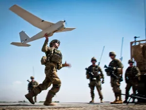 Atac cu peste 100 de drone ucrainene asupra rafinăriilor și fabricilor militare din Moscova - Foto: Profimedia images - Caracter ilustrativ