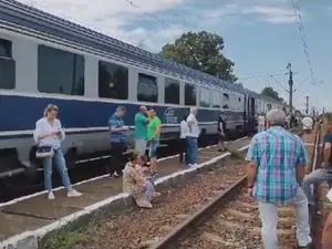 Românii care vor fi dați jos din trenurile CFR dacă fac acest lucru banal. Ce spune regulamentul? - Foto: Arhiva