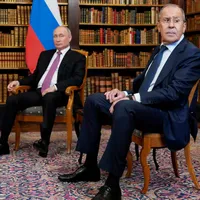 Finanțată de Lavrov, Casa Rusă din Capitală minte: În Donbas dăm ajutoare. Ucrainenii își ard casele/ news84media