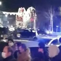 Zeci de oameni au ieșit, pentru a doua zi, în stradă. FOTO: Facebook