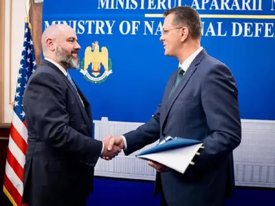 Ministrul Apărării, după întâlnirea cu David Baker: „Cooperarea cu SUA este absolut necesară” - Foto: Facebook/ Ionuț Moșteanu