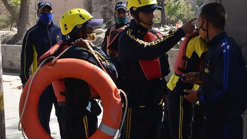 Echipele de salvare din Himalaya/FOTO: Getty