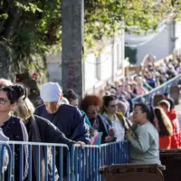 Peste 128.000 de pelerini s-au închinat pe la moaștele Sfintei Cuvioase Parascheva. Coadă de 7 km - Foto: Basilica