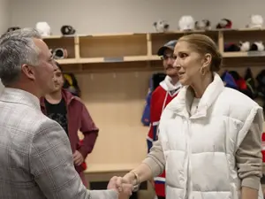 Celine Dion, prima apariție după mai bine de 3 ani. Cum arată artista care suferă de o boală rară - FOTO: NHL.com