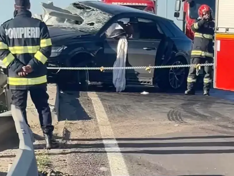 Un șofer de 42 de ani s-a înfipt cu un „tanc” Audi Q8 într-o glisieră de pe DN1. A murit pe loc - Foto: Facebook/Info Trafic 24