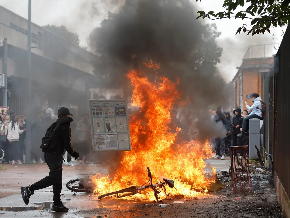 Violențe la protestele elevilor din Franța - Foto: Profimedia images