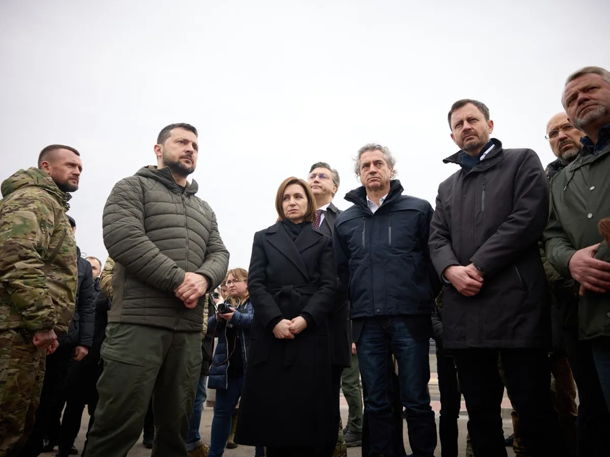 Zelenski alături de Maia Sandu  la comemorarea victimelor din orașul Bucea - Foto: Profimedia Images