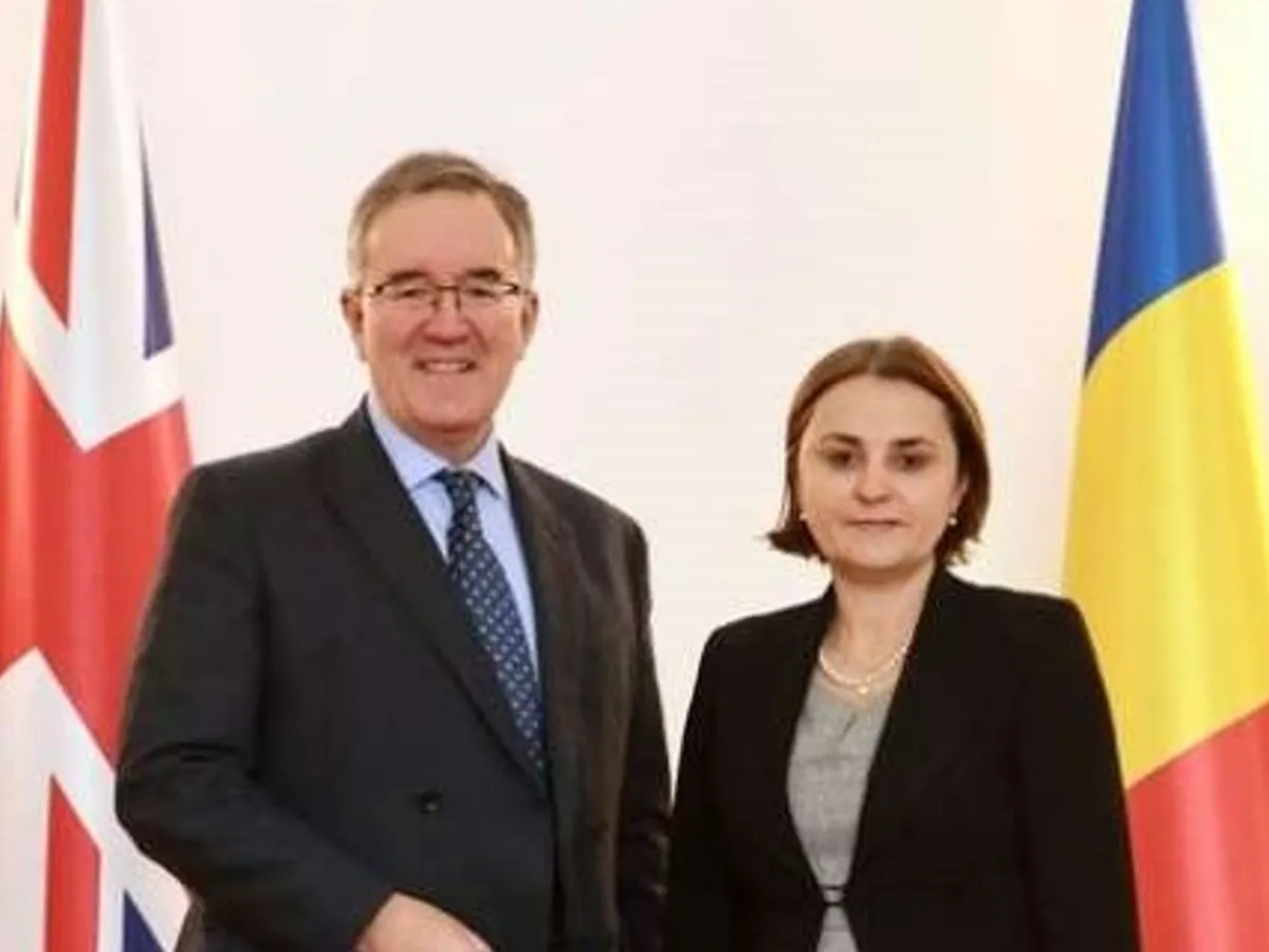 Ambasadorul britanic Andrew Noble, primit în vizită de rămas bun de ministrul Odobescu - Foto: Facebook/ MAE