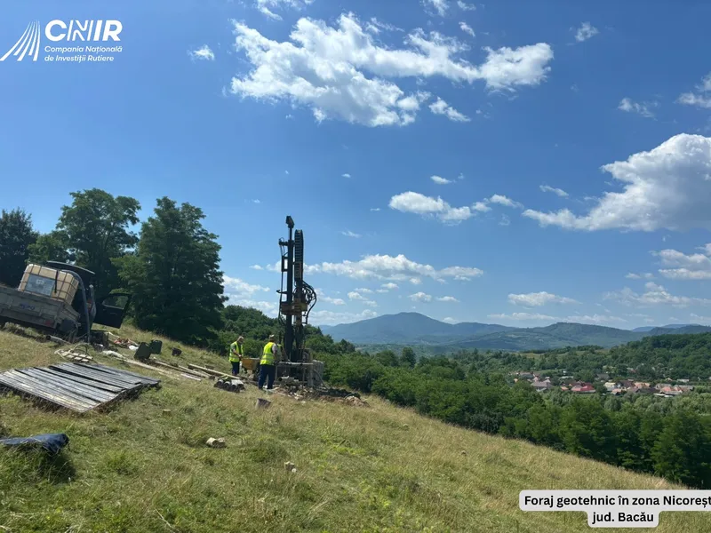 Autostrada A13 Brașov-Bacău prinde contur cu 11.000 metri deja forați. S-a intrat în zona montană Foto: Facebook/CNIR