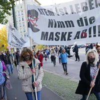 Protest împotriva măștilor în Berlin/FOTO: Getty