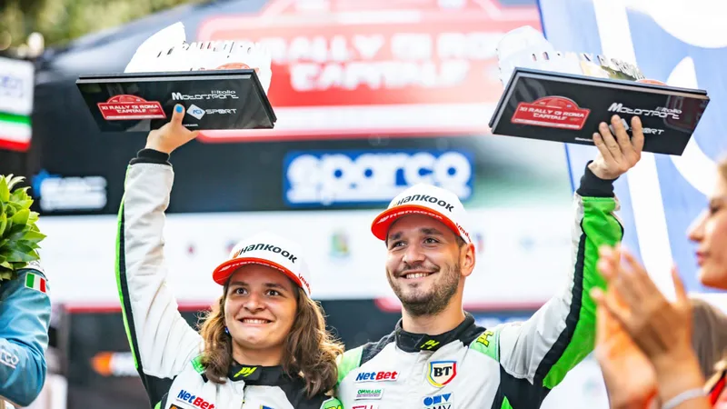 Ce au făcut cele 6 echipaje românești la Rally di Roma: două podiumuri în ERC și un abandon - Foto: Facebook/Norbert Maior