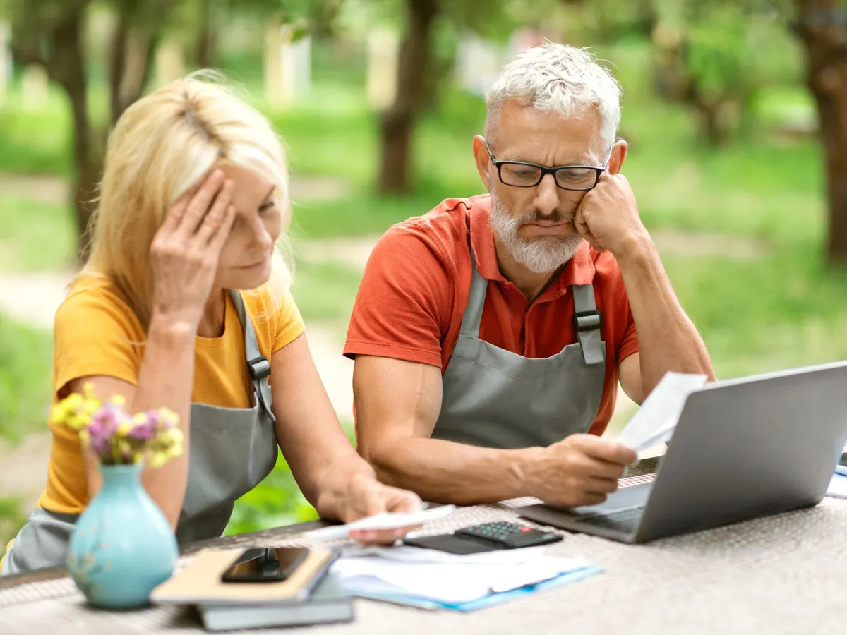 O nouă recalculare de pensie va tăia din banii unor pensionari. În ce domeniu au muncit? DOCUMENT - Foto: Freepik