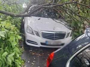 Cod roșu de ploi în mai multe localități din România. Furtuna lovește cu grindină - Foto: ISU SUCEAVA