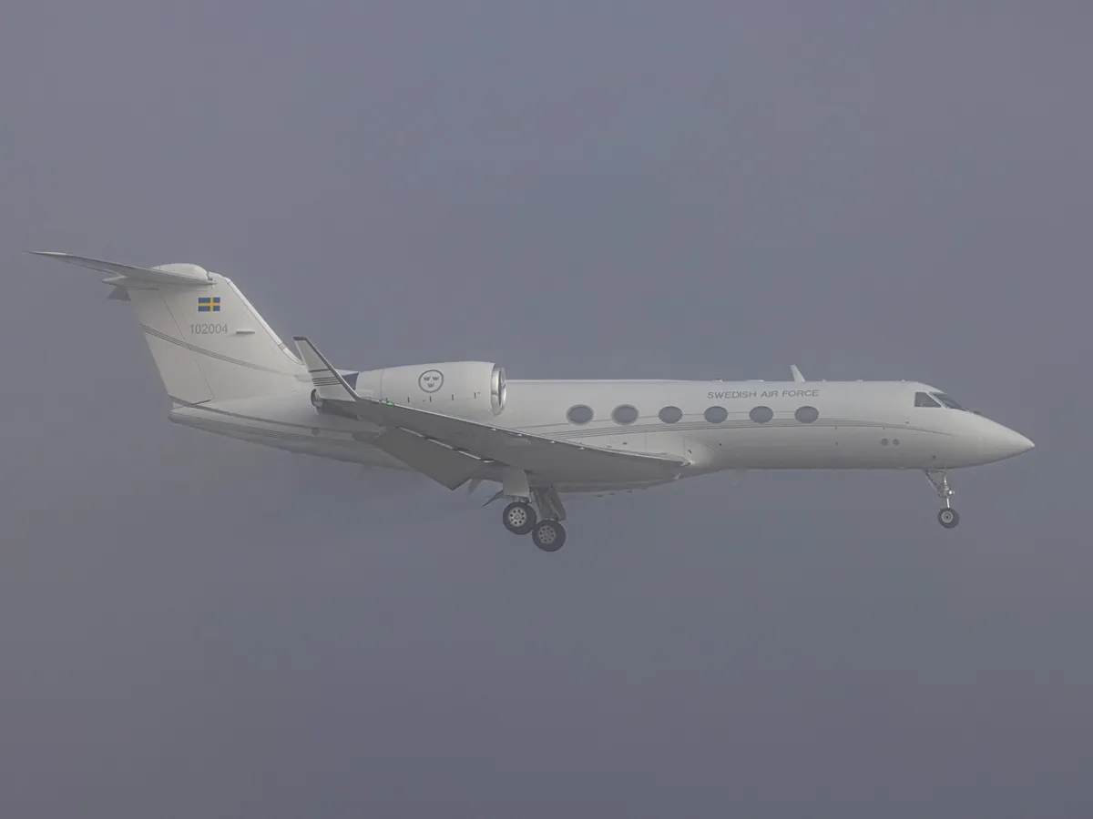 Un avion militar suedez de 6.000.000$ a decolat din România. Ce mișcări ale Rusiei la Marea Neagră spionează?