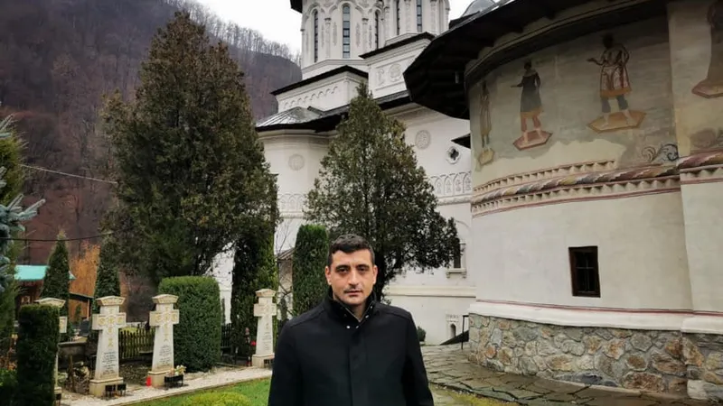 George Simion, la mănăstirea Lainici. Șeful AUR nu ratează fotografiile de la biserici, mănăstiri sau cu preoți. Sursa foto: Facebook