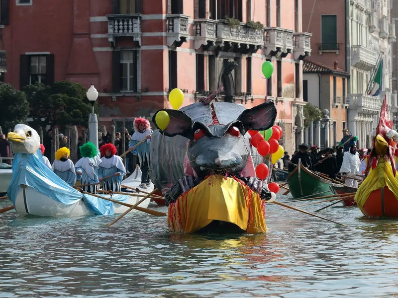 Nu știi unde să pleci într-un city-break? Începe Carnavalul de la Veneția. Află programul - Foto: Profimedia Images