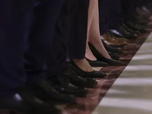 VIDEO Culmea beneficiilor într-o companie de stat: spor de femeie și la bărbați. Ministrul Energiei: „Am trimis corpul de control”