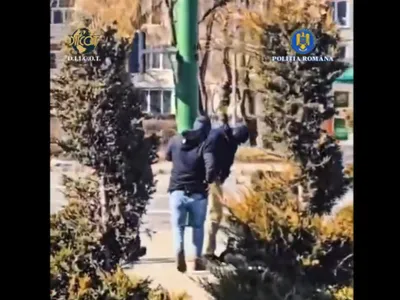 Momentul în care un traficant de droguri a fost prins de Poliție - Foto: Captură video - Poliția Română- DIICOT
