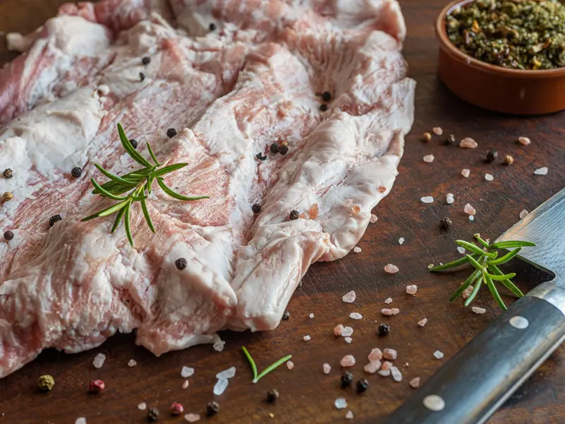 Carnea de porc va fi mai scumpă de Crăciun. Cât va ajunge să coste un kilogram în galantare Foto: Profimedia Images (fotografie cu caracter ilustrativ)