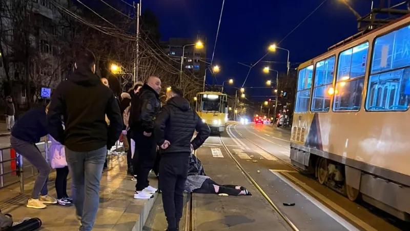 Șoferul de 24 de ani care a accidentat o femeie şi pe fiica ei pe trecerea pentru pietoni era drogat - Foto: Facebook
