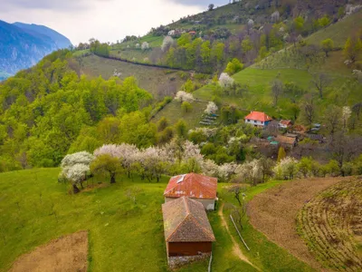 Ineleț, cel mai izolat sat din țară - Foto: coltisorderomania.ro (cu rol ilustrativ)