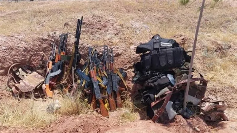 Soldații afgani au fugit în Tadjikistan/ Foto: asia news
