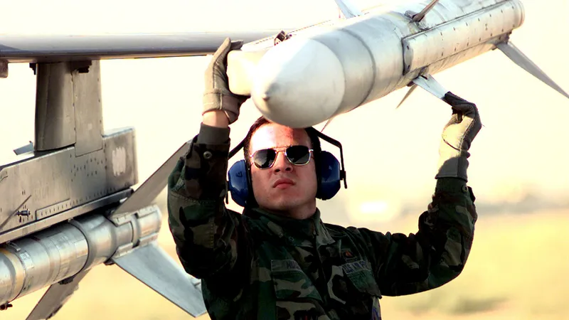 Ucraina sugerează că România i-ar putea da rachete pentru F-16 - FOTO: US Air Force