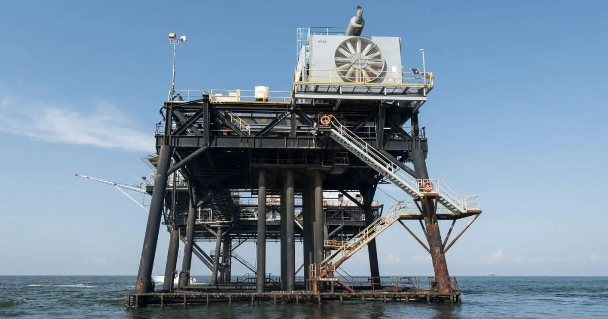 ANRE a amendat cu 54,5 milioane de lei trei producători de gaze offshore. Nu au vândut gazul conform legii • Newsweek România