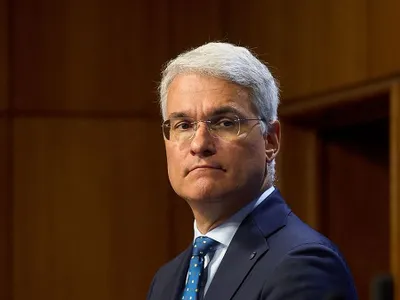 Dragoş Pîslaru: Angajaţii MIPE veneau la muncă în şlapi - Foto: Profimedia Images