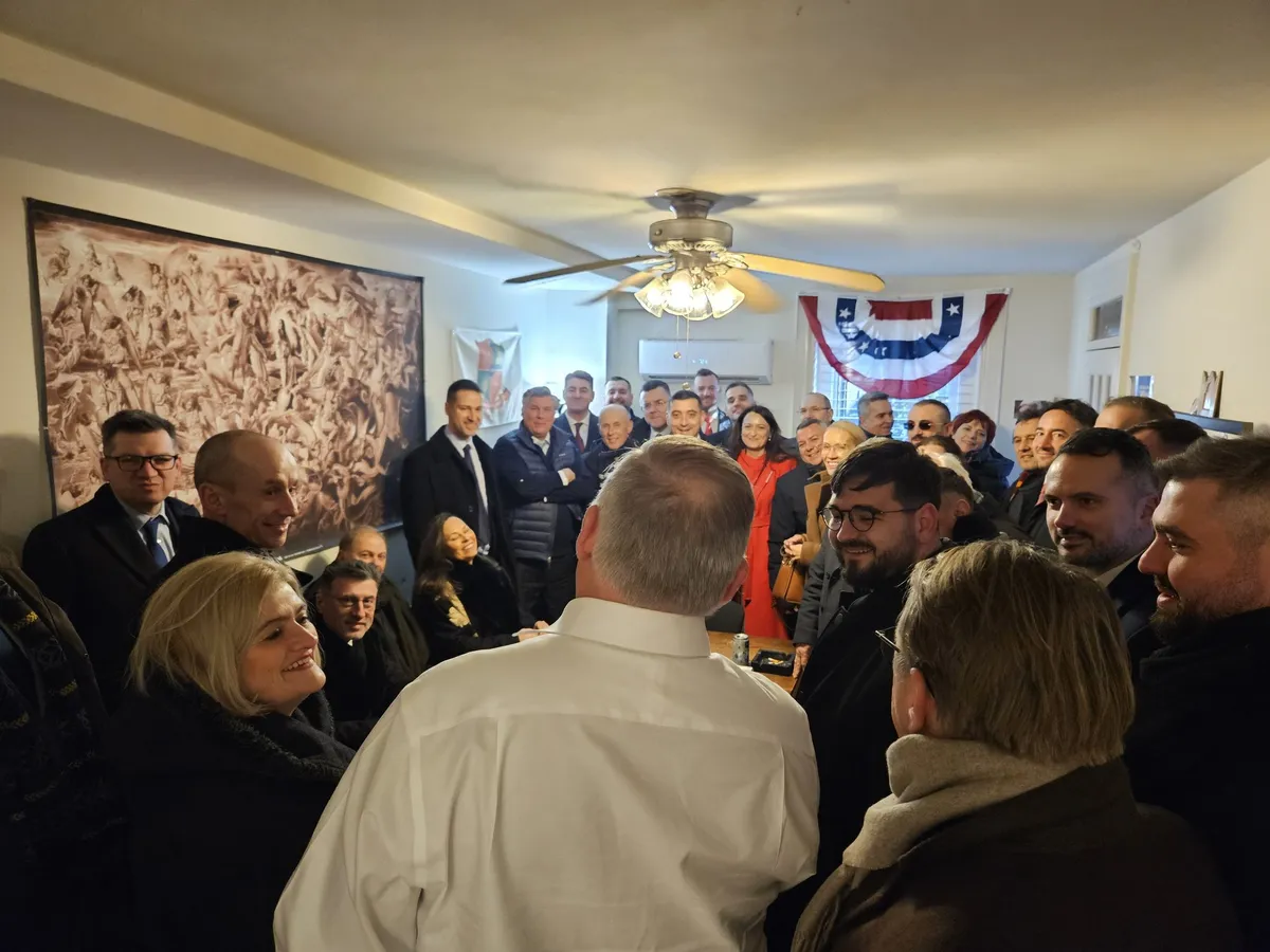 Braina Brown și delegația AUR - Foto: X