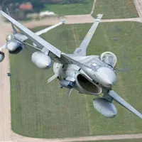 Piloții români de F-16 se antrenează cu cei americani la Baza 86 Aeriană de la Borcea. / Foto: digi24.ro
