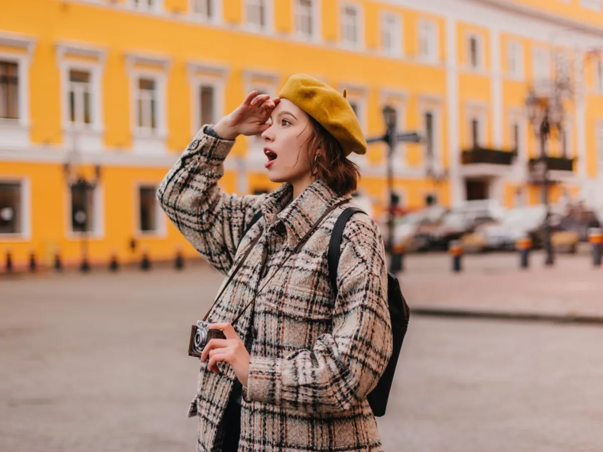 Turistă - foto: Freepik (rol ilustrativ)