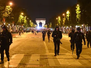 FOTO Haos total la Paris! Închisoare cu executare după scenele sălbatice de pe 31 mai