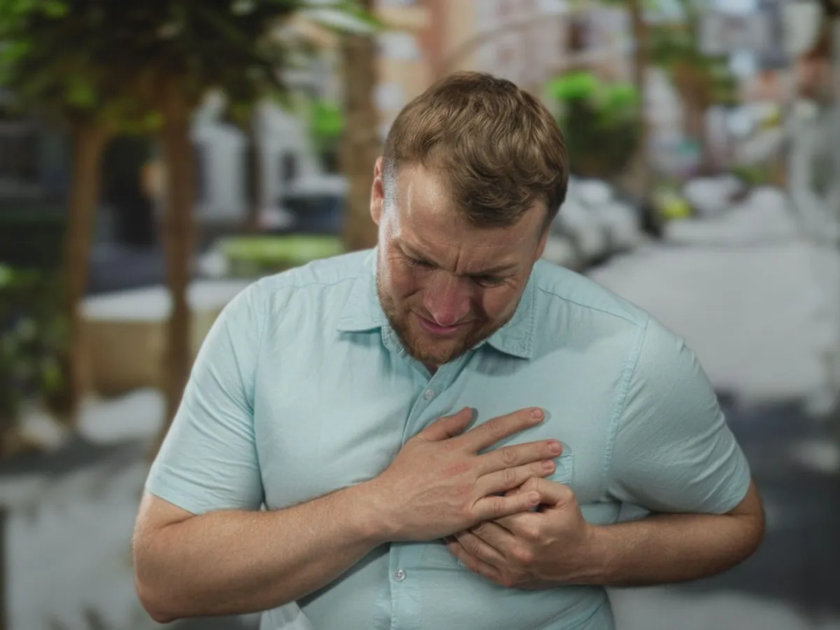 Atac de panică sau infarct? Diferențele vitale care îți pot salva viața